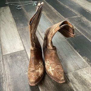 Circle G Cross Boots